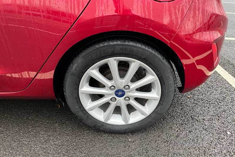 Used Ford Fiesta 2017 for sale - 76943785: Photo 9