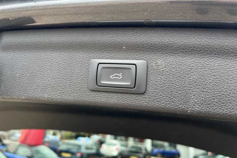 Used Audi Q3 2020 for sale - 76930935: Photo 36