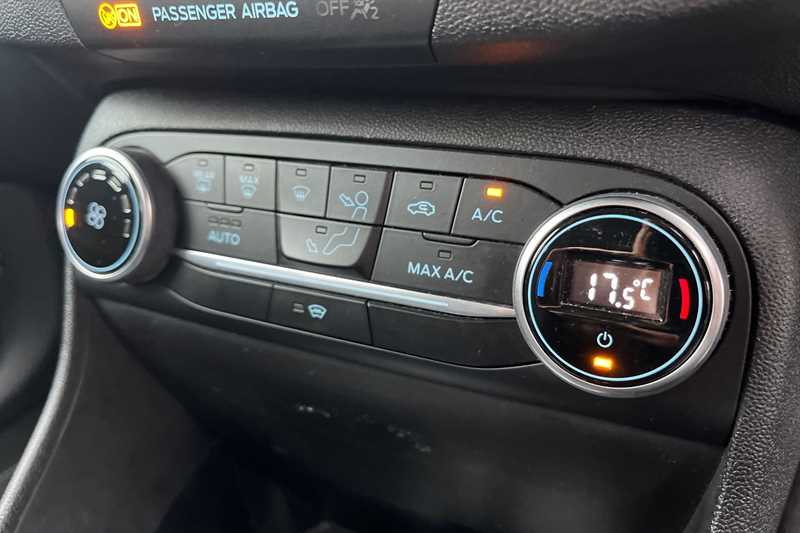 Used Ford Fiesta 2017 for sale - 76955823: Photo 15