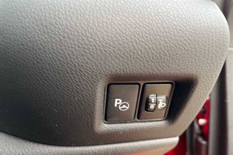 Used Toyota C-HR 2020 for sale - 77566052: Photo 38