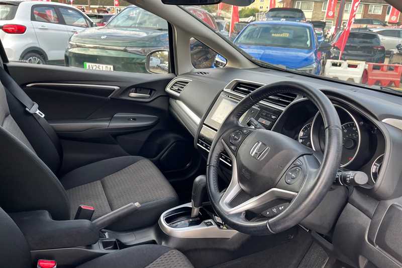 Used Honda Jazz 2019 for sale - 76945203: Photo 13