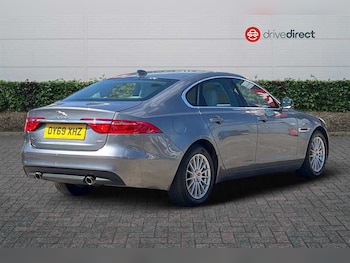 Used Jaguar XF 2019 for sale - 75510127: Photo