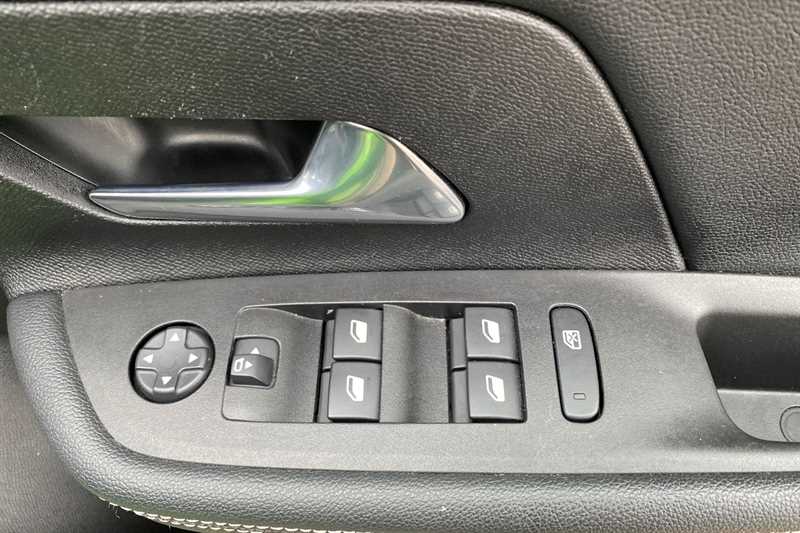 Used Vauxhall Mokka Electric 2024 for sale - 76530201: Photo 16