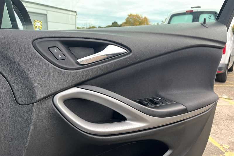 Used Vauxhall Astra 2018 for sale - 76351799: Photo 16