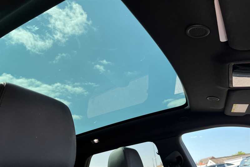 Used Land Rover Range Rover Evoque 2022 for sale - 76462734: Photo 40