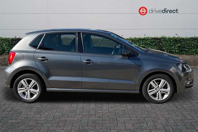 Used Volkswagen Polo 2017 for sale - 76443960: Photo 2