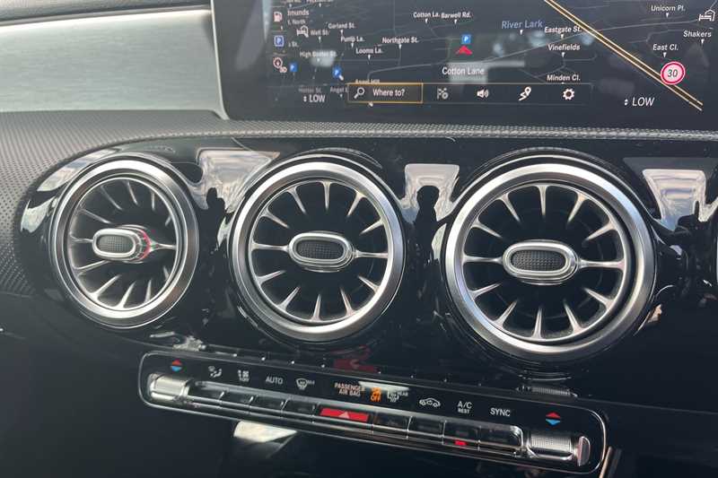 Used Mercedes-Benz A-Class 2018 for sale - 76844235: Photo 37