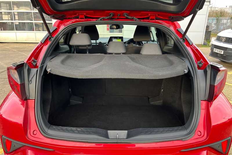 Used Toyota C-HR 2020 for sale - 77699870: Photo 25