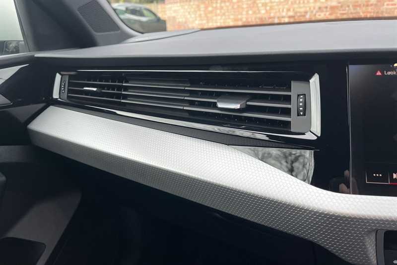 Used Audi A1 for sale - 77863271: Photo 40