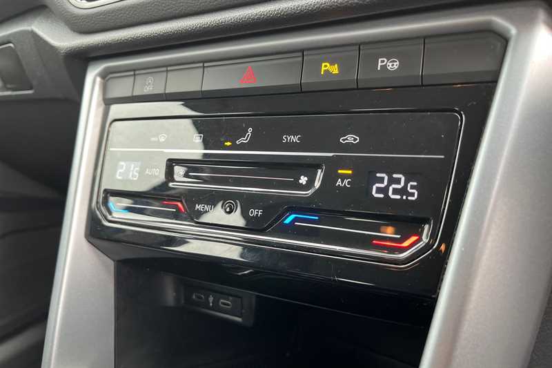 Used Volkswagen T-Roc 2022 for sale - 77699956: Photo 15