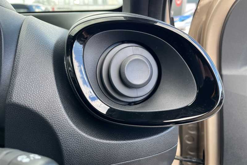 Used Toyota Aygo X 2025 for sale - 78088839: Photo 36