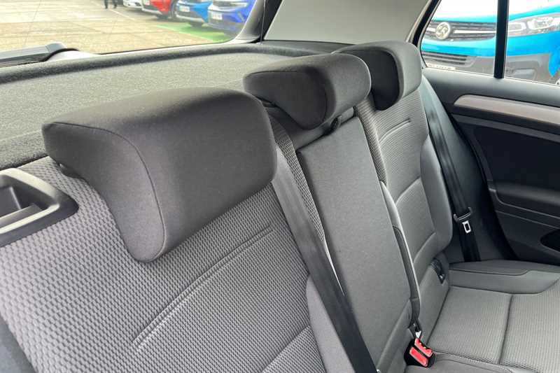 Used Volkswagen Golf 2016 for sale - 77900206: Photo 24