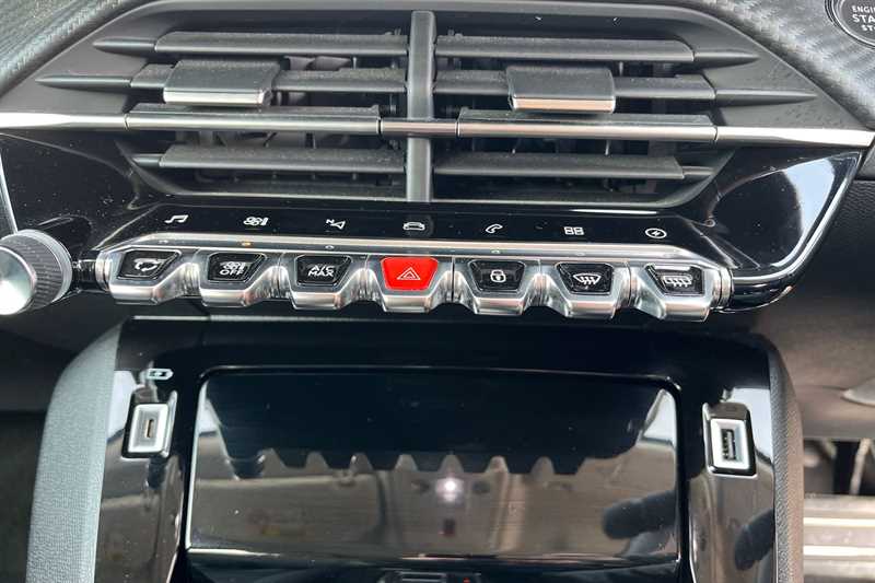 Used Peugeot 2008 2023 for sale - 77929254: Photo 15