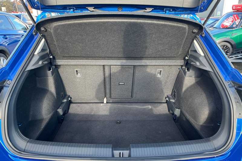 Used Volkswagen T-Roc 2024 for sale - 77915090: Photo 25