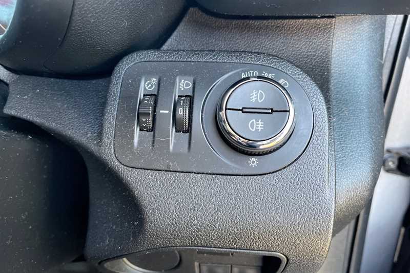 Used Vauxhall Combo Life 2019 for sale - 76876497: Photo 40