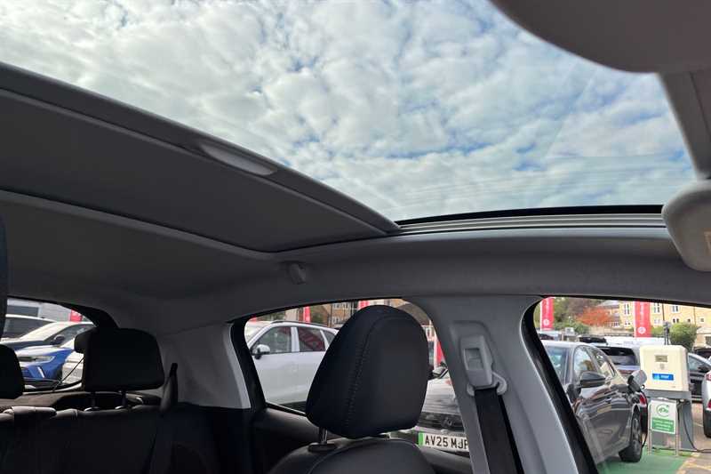 Used Peugeot 208 2018 for sale - 76463038: Photo 37