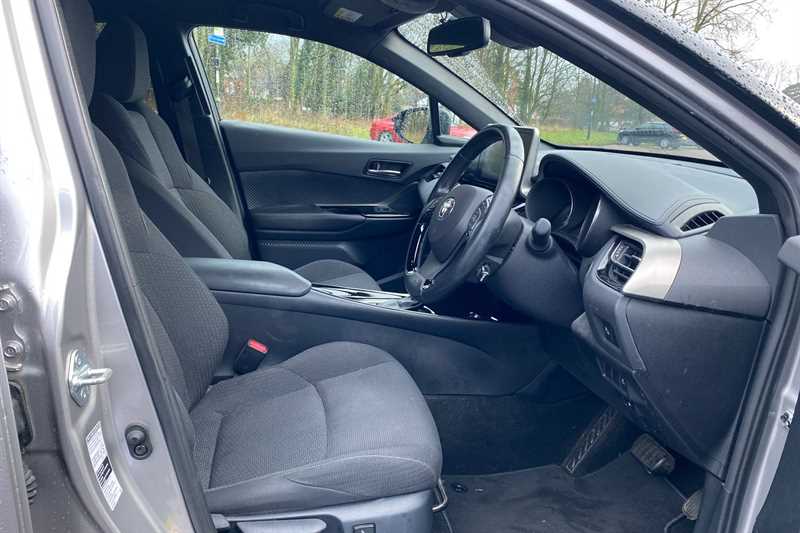 Used Toyota C-HR 2018 for sale - 77758135: Photo 23