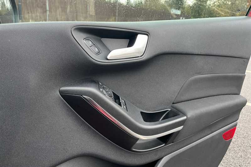 Used Ford Fiesta 2017 for sale - 76938679: Photo 16