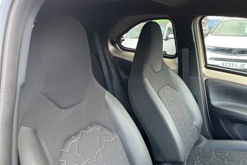 Used Toyota Aygo X 2025 for sale - 78188584: Photo 23