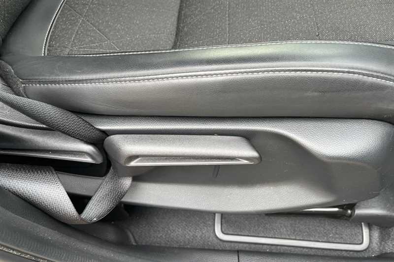 Used Honda HR-V for sale - 76463845: Photo 26