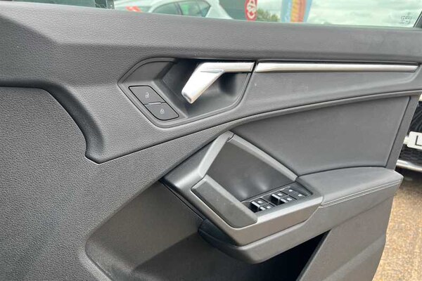 Used Audi Q3 2020 for sale - 75682873: Photo 16