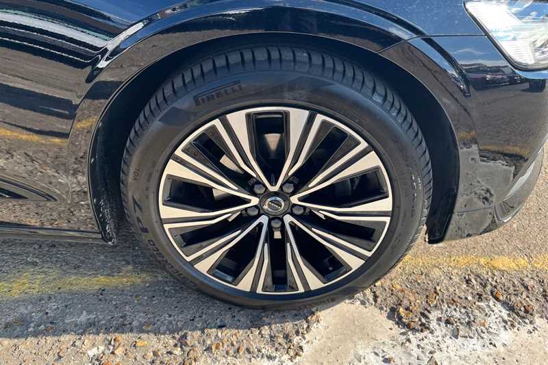 Used Volvo V60 2022 for sale - 76529695: Photo 9