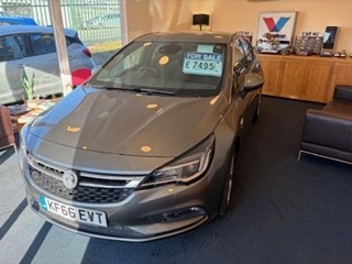 Used Vauxhall Astra 2017 for sale - 77420277: Photo 2