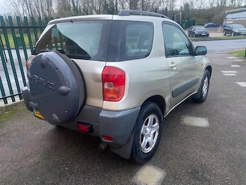 Used Toyota RAV4 2003 for sale - 76805050: Photo