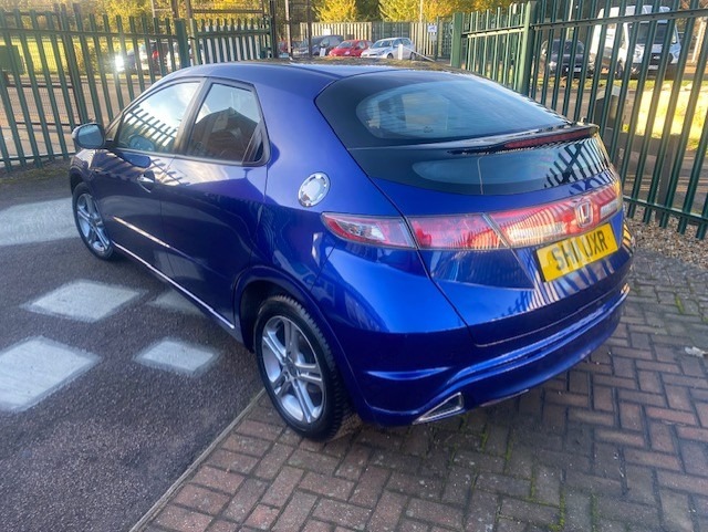 Used Honda Civic 2011 for sale - 76412543: Photo 3