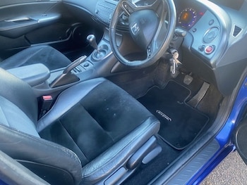 Used Honda Civic 2011 for sale - 76412543: Photo