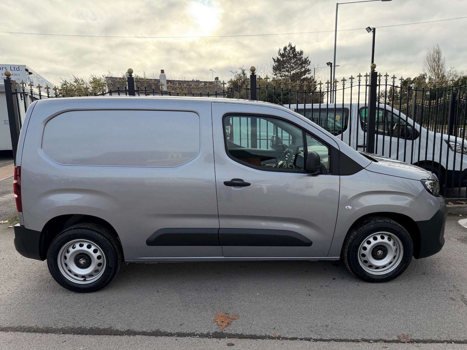 Used Vauxhall Combo 2024 for sale - 76629698: Photo 5