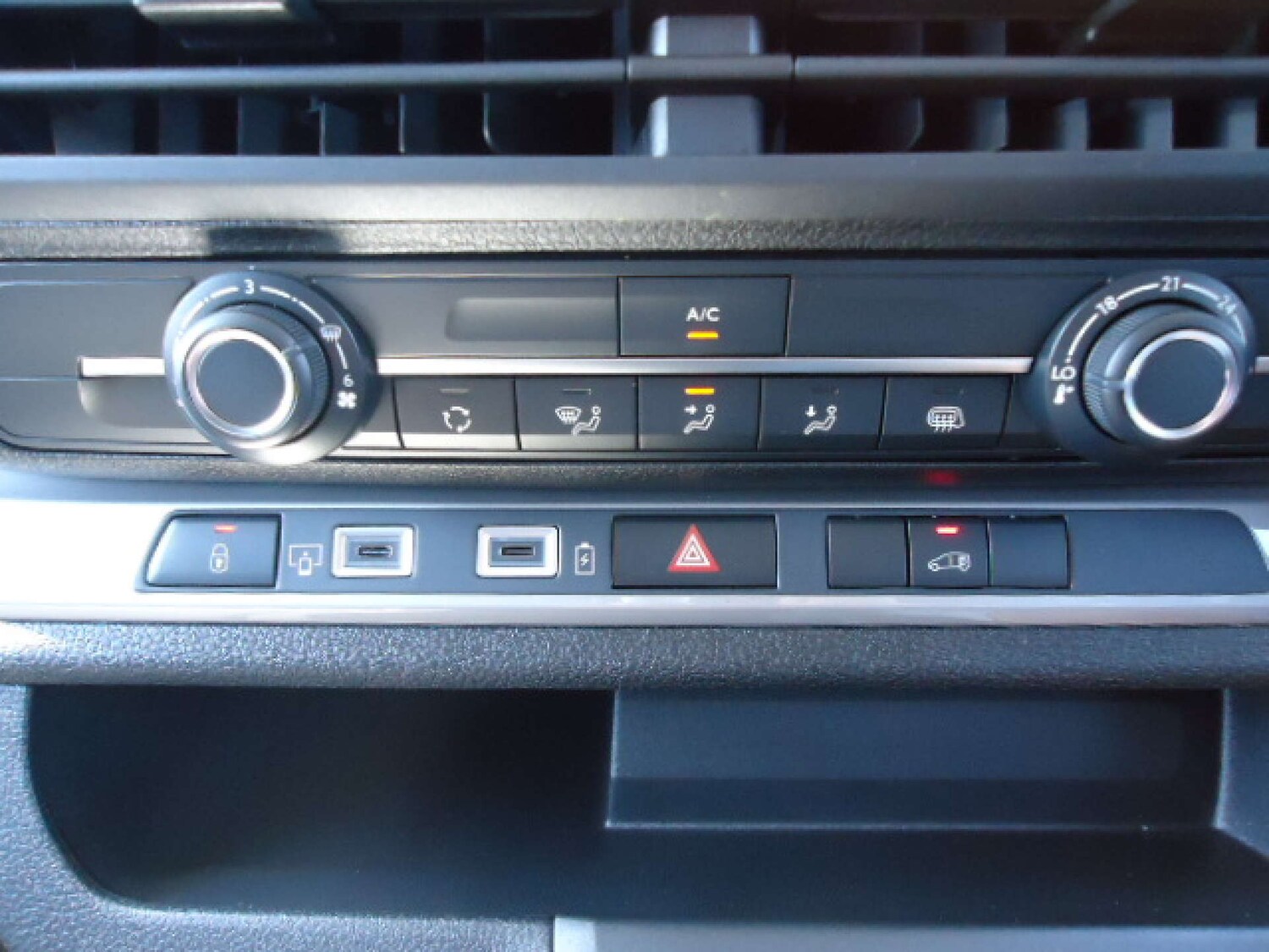 Used Vauxhall Vivaro 2025 for sale - 76601105: Photo 16