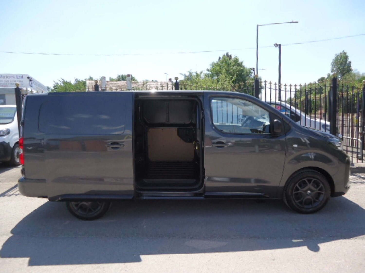 Used Vauxhall Vivaro 2025 for sale - 76601105: Photo 6