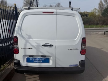 Used Peugeot Partner 2017 for sale - 77765783: Photo