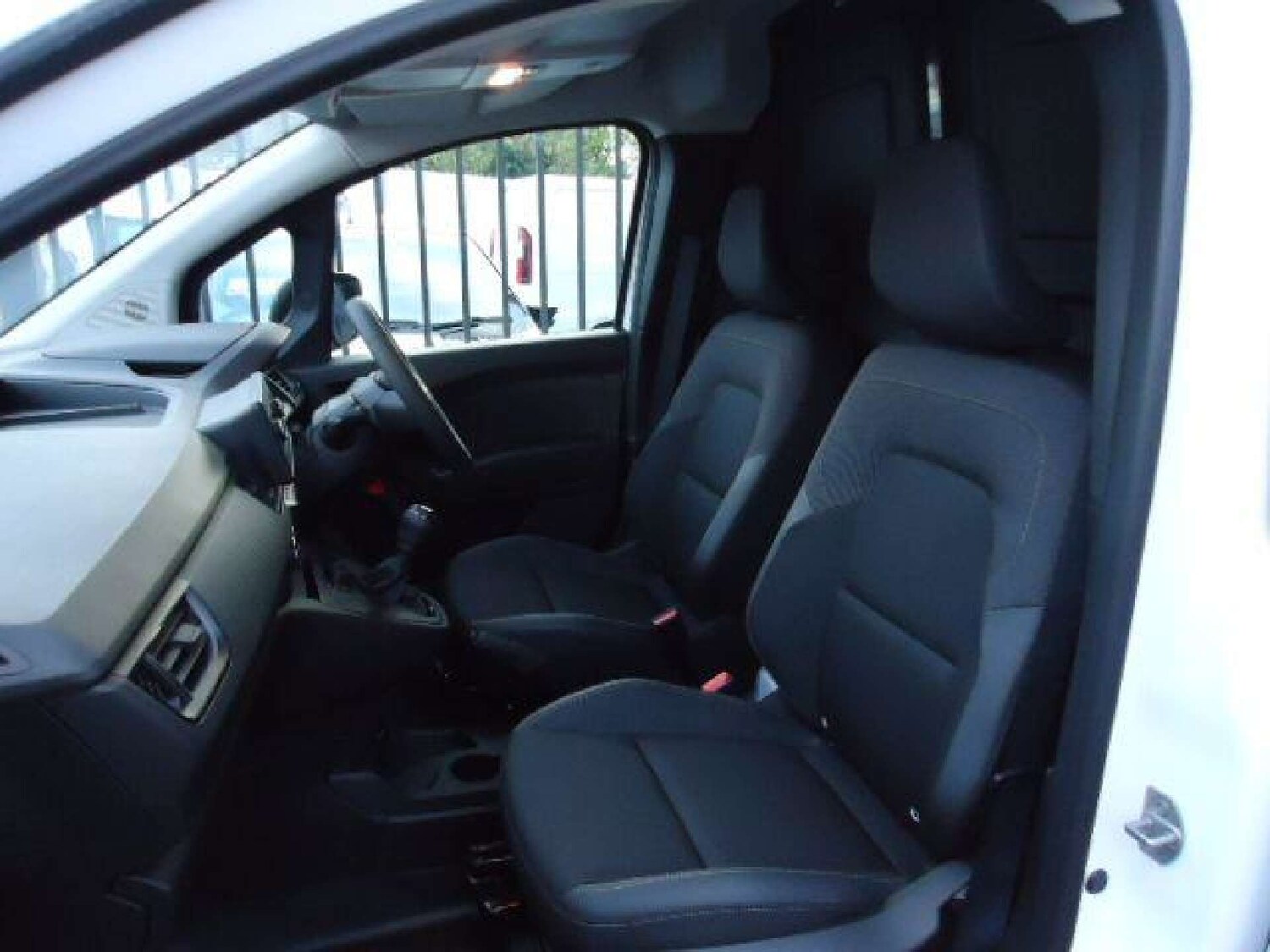 Used Renault Kangoo 2023 for sale - 76600561: Photo 10