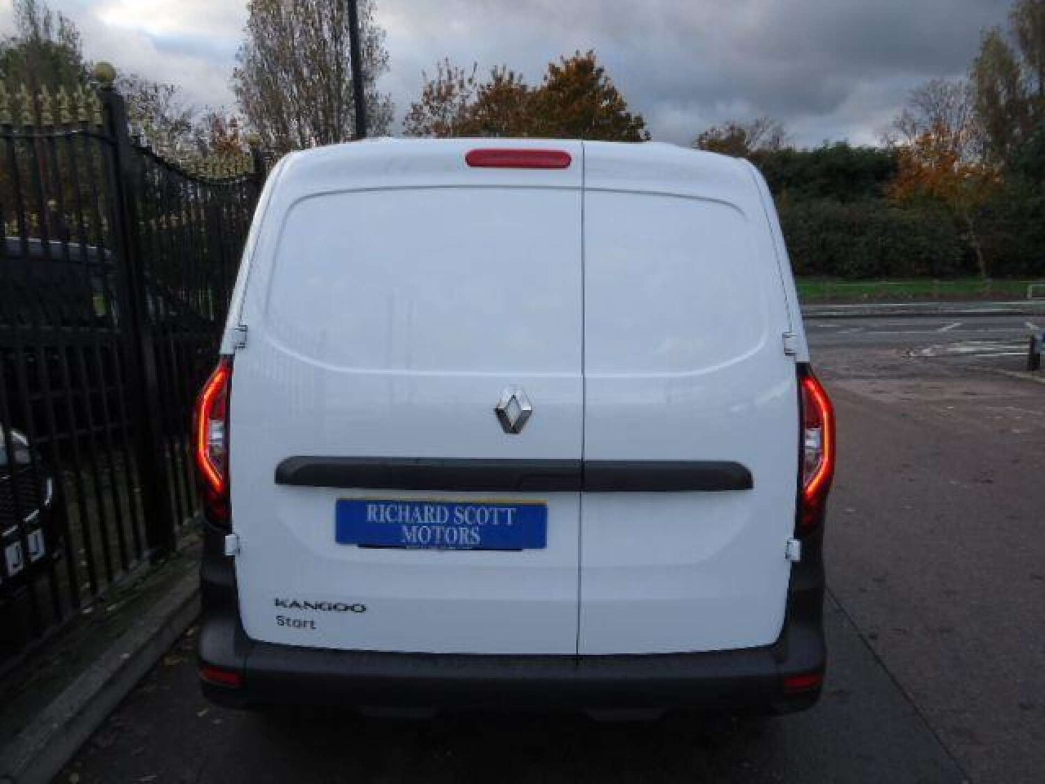 Used Renault Kangoo 2023 for sale - 76600561: Photo 4