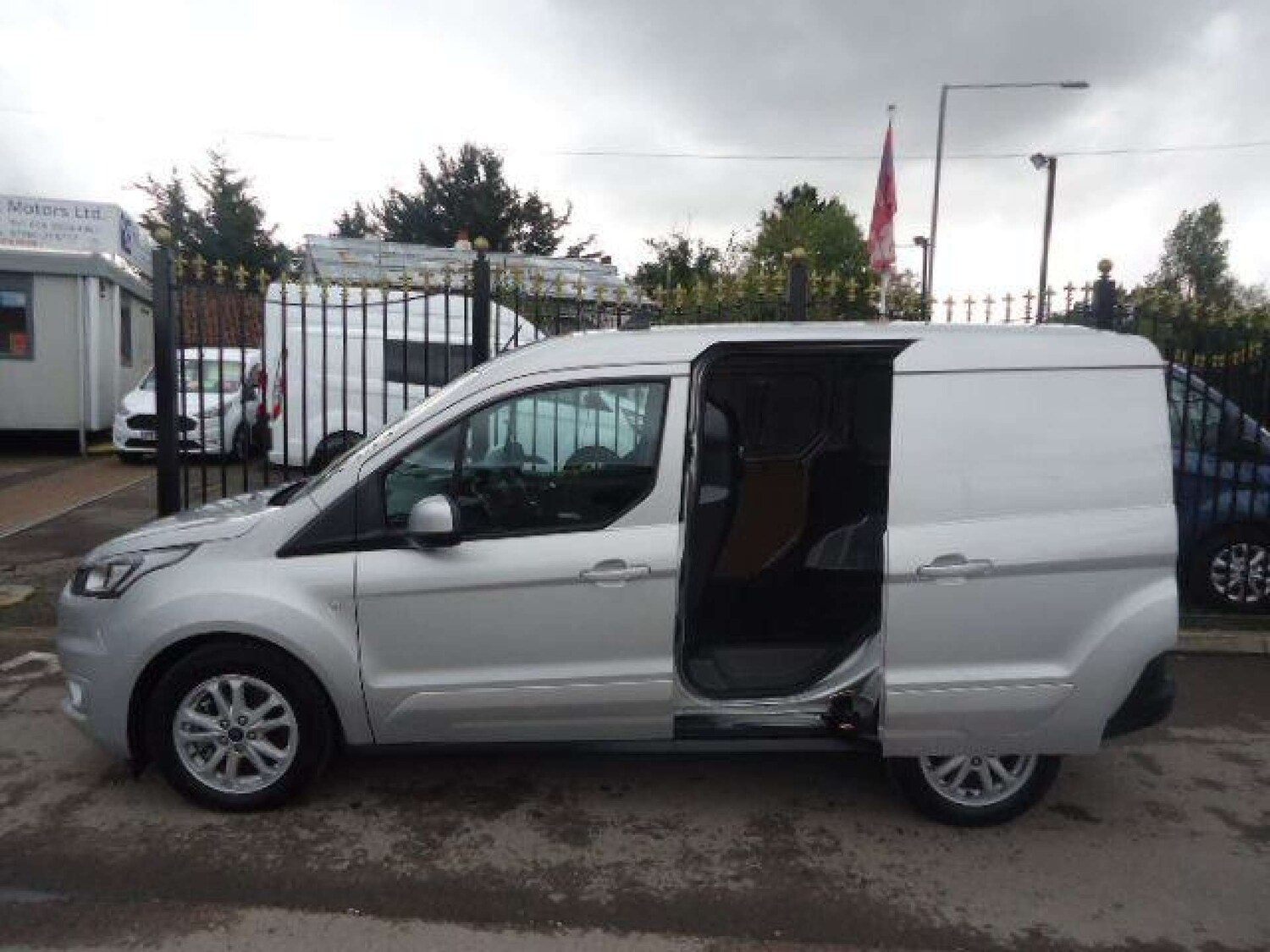 Used Ford Transit Connect 2023 for sale - 76363688: Photo 7