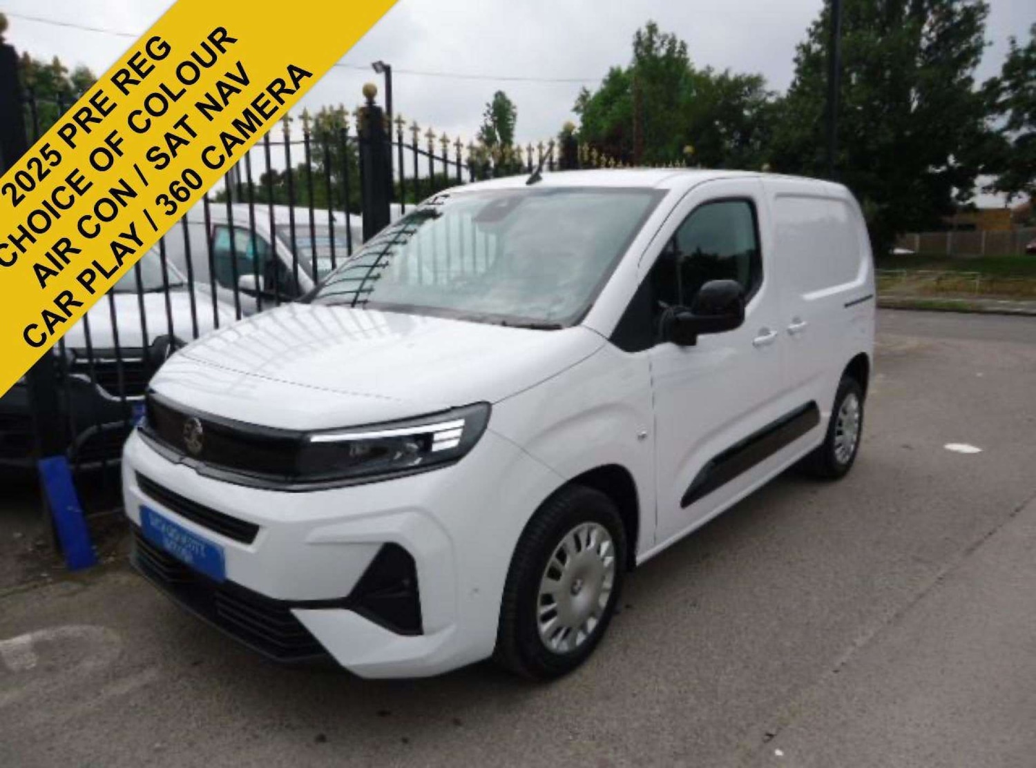 Used Vauxhall Combo 2025 for sale - 76278325: Photo 1
