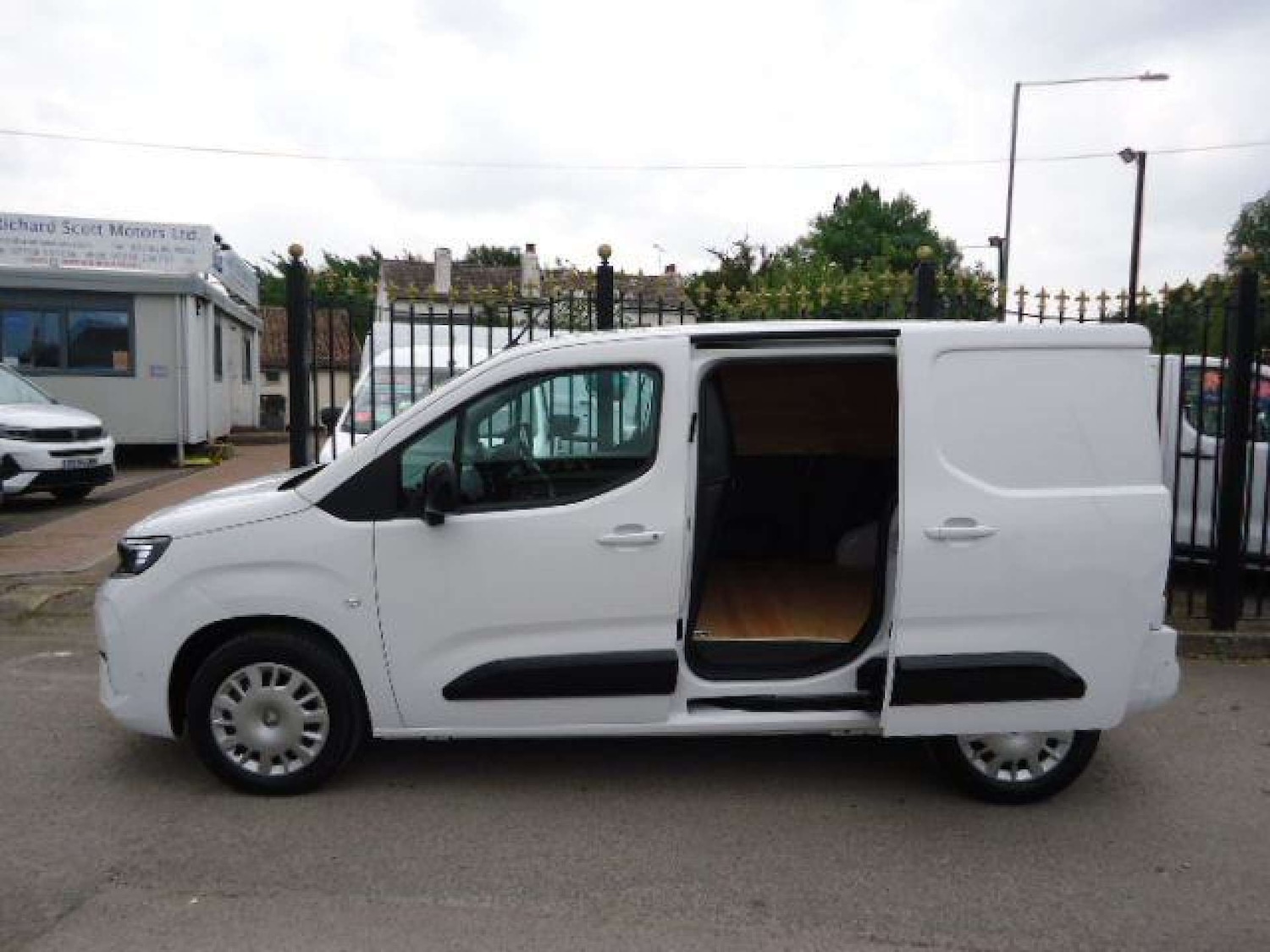 Used Vauxhall Combo 2025 for sale - 76278325: Photo 7