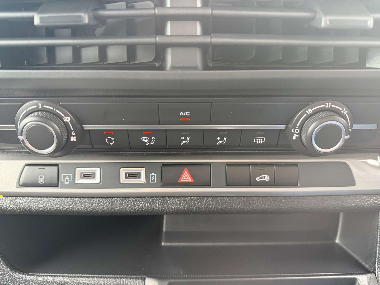 Used Vauxhall Vivaro 2025 for sale - 78152426: Photo 14