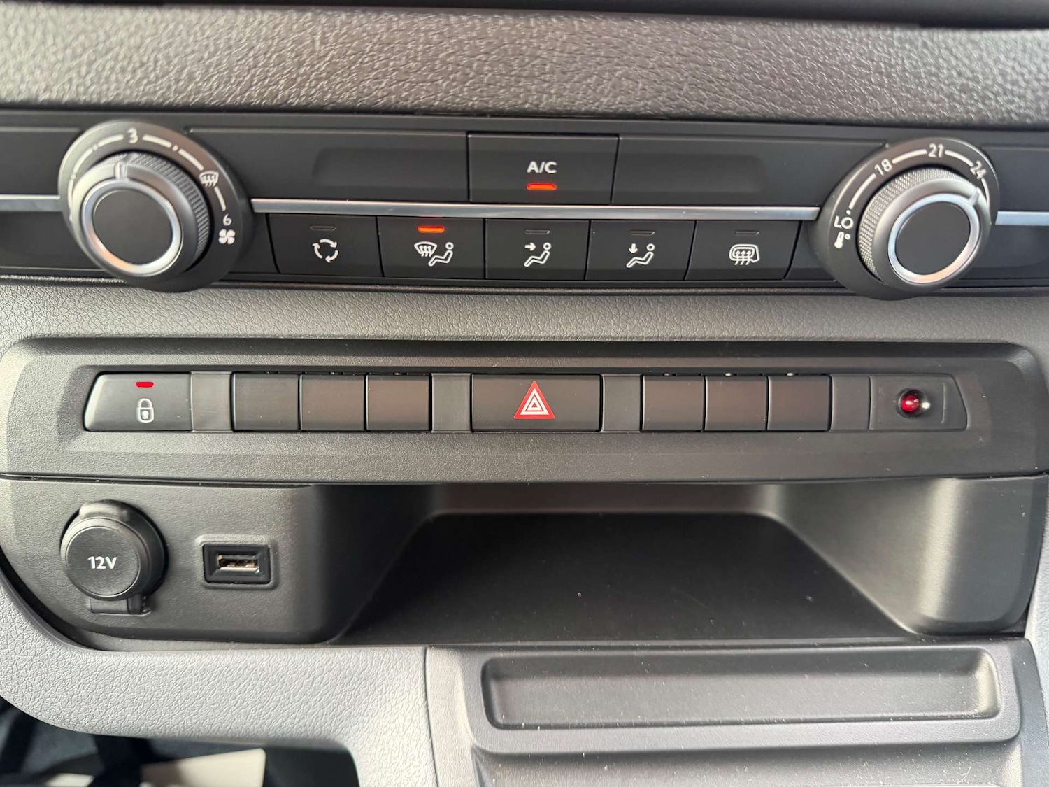 Used Vauxhall Vivaro 2022 for sale - 77025212: Photo 10