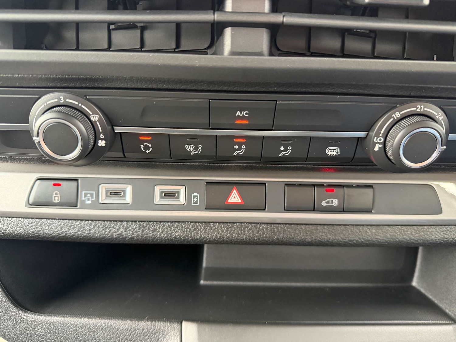 Used Vauxhall Vivaro 2024 for sale - 76625878: Photo 18