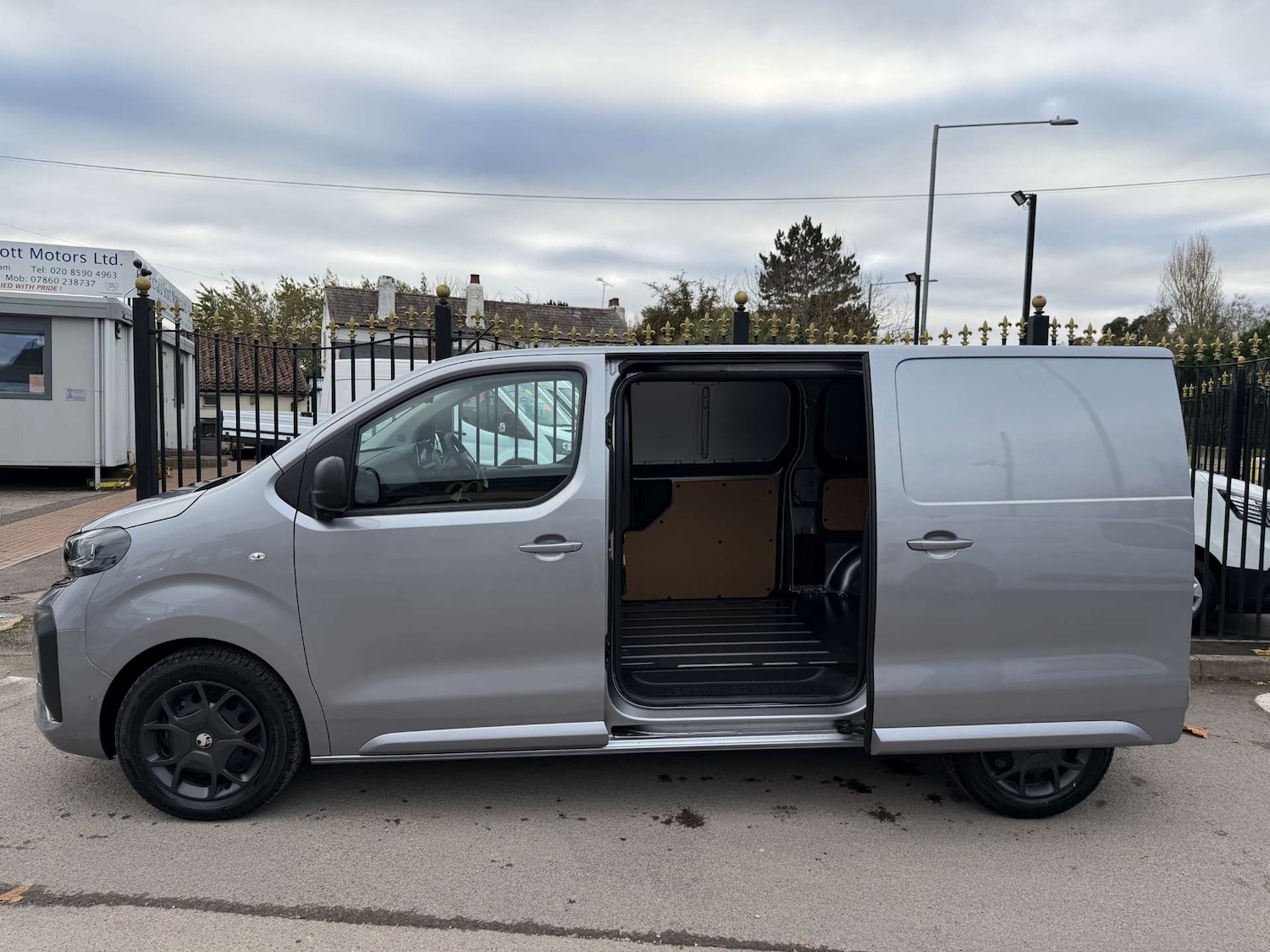 Used Vauxhall Vivaro 2024 for sale - 76625878: Photo 8