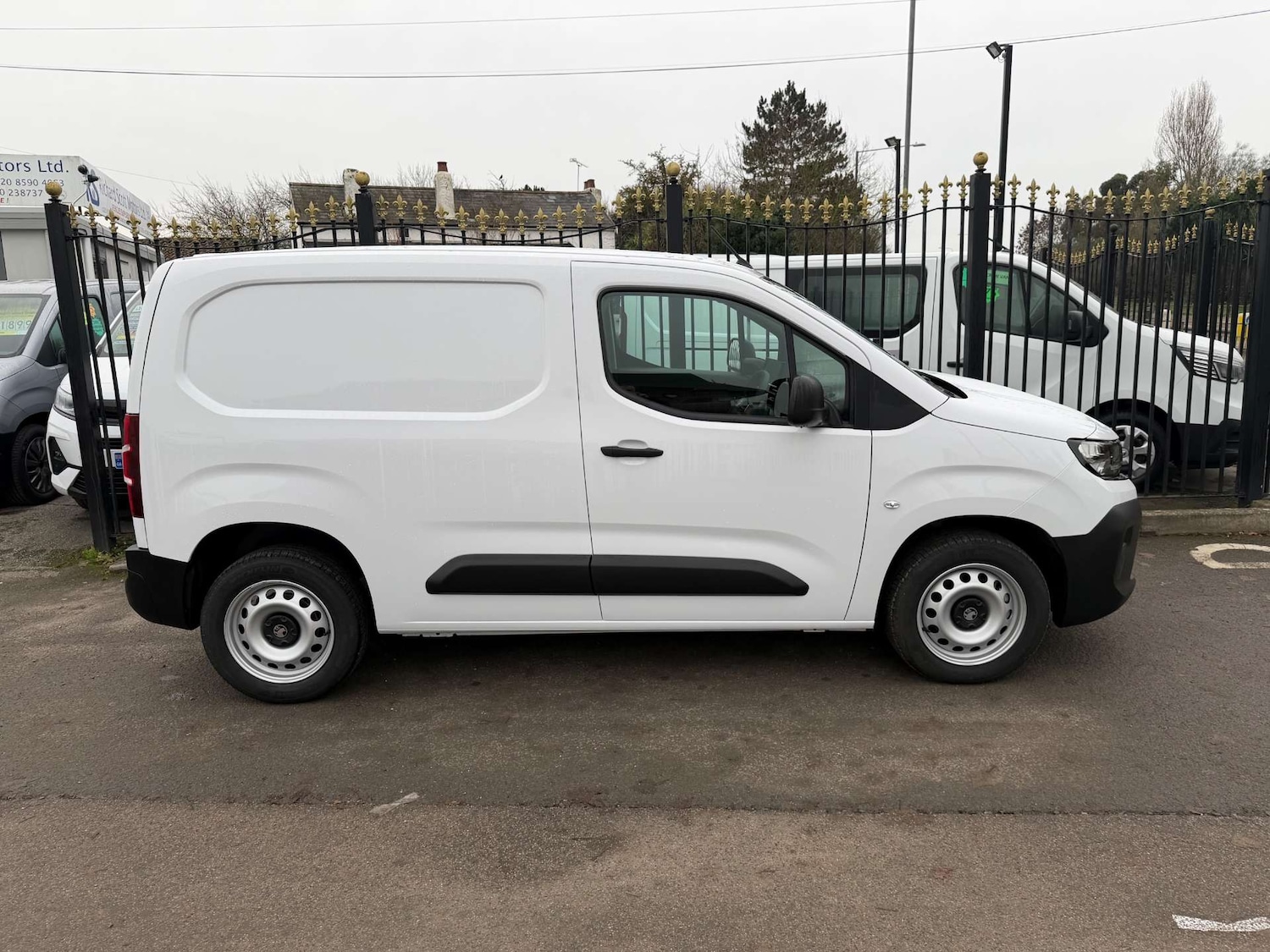 Used Vauxhall Combo 2025 for sale - 76894476: Photo 5