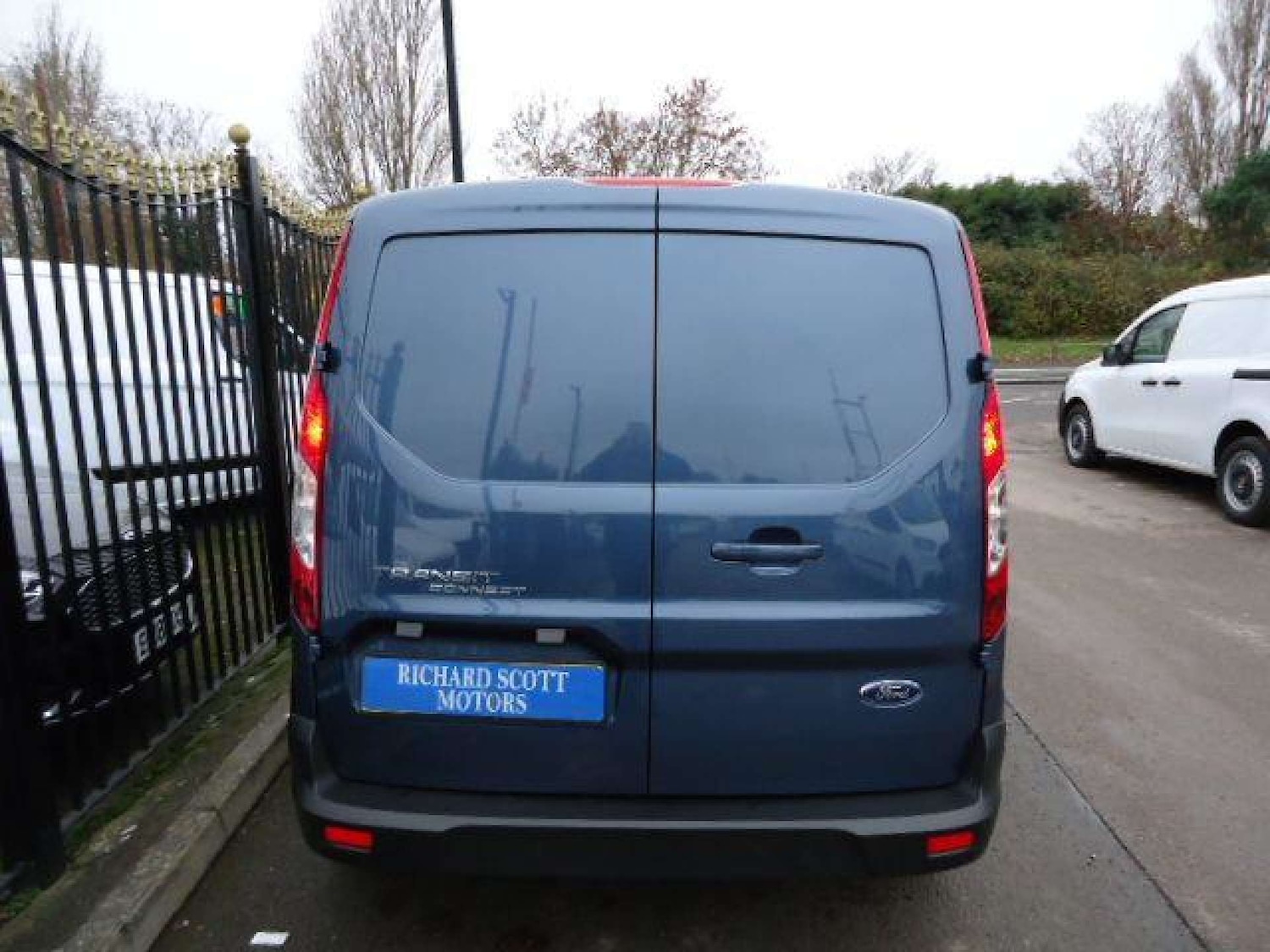 Used Ford Transit Connect 2023 for sale - 76601049: Photo 4