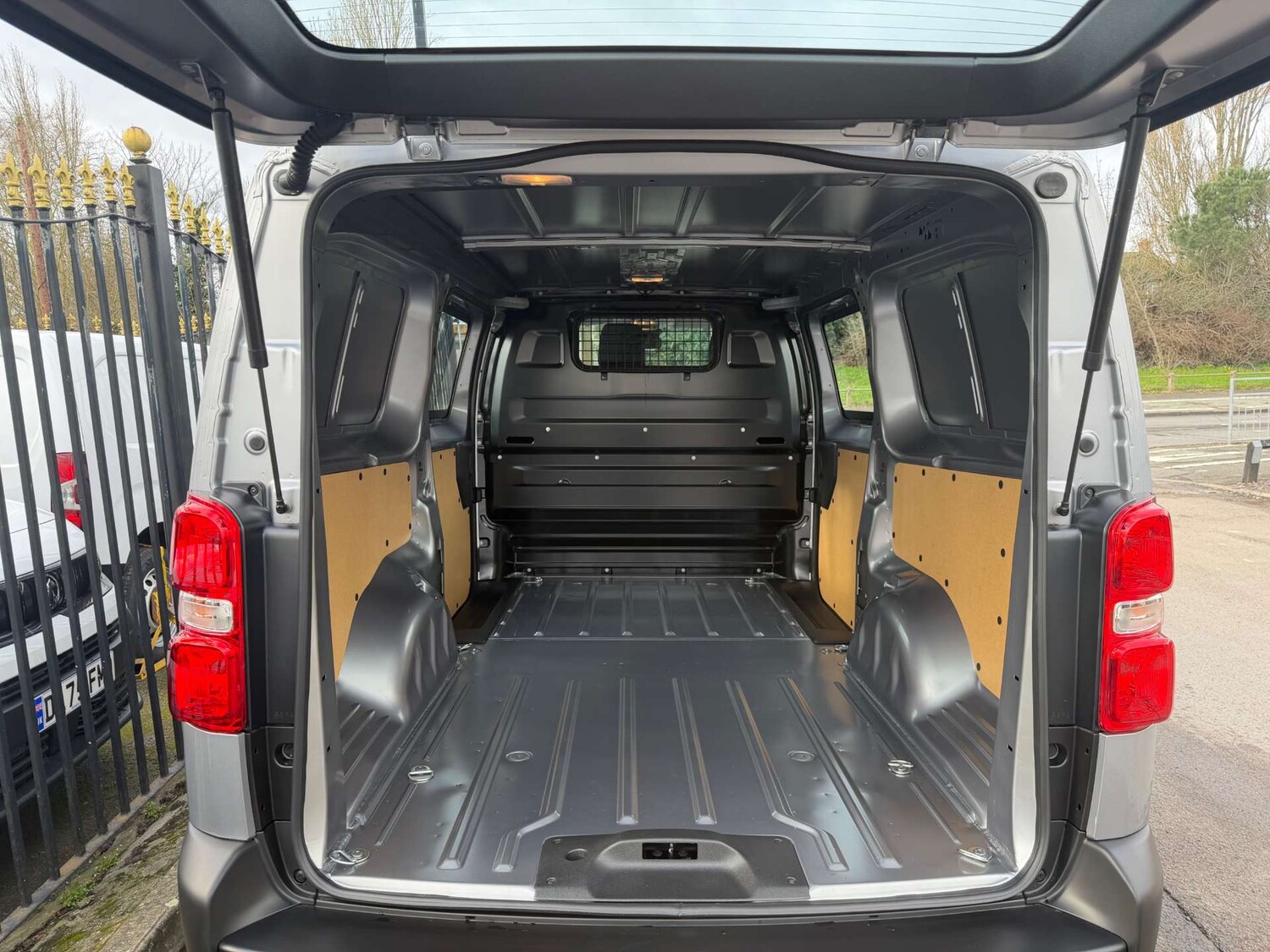 Used Vauxhall Vivaro 2026 for sale - 77567777: Photo 21