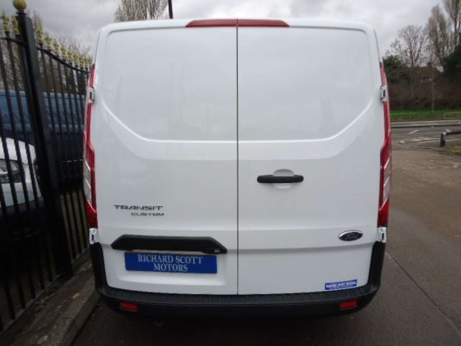 Used Ford Transit Custom 2023 for sale - 76363745: Photo 4
