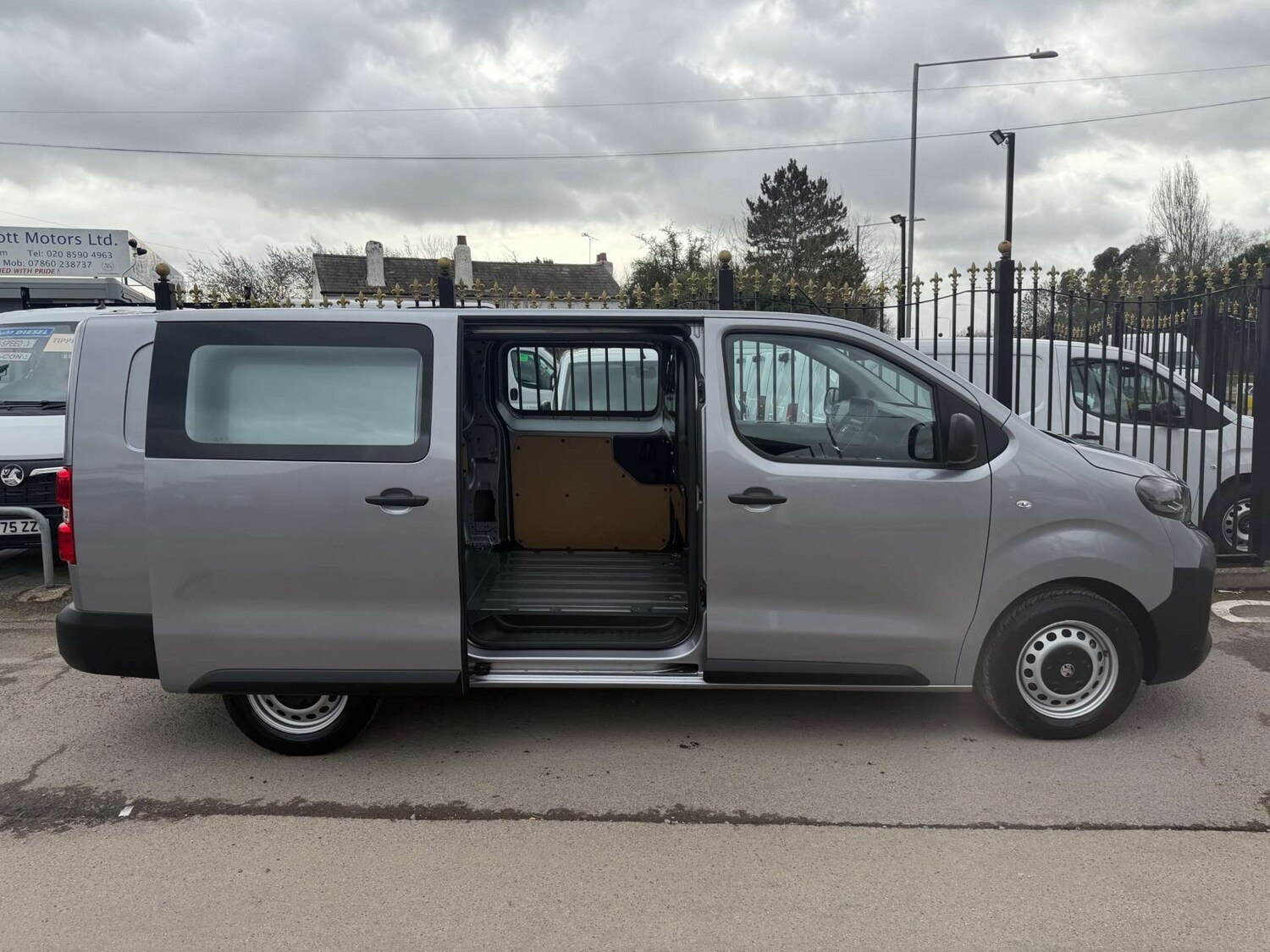 Used Vauxhall Vivaro 2025 for sale - 77813624: Photo 6