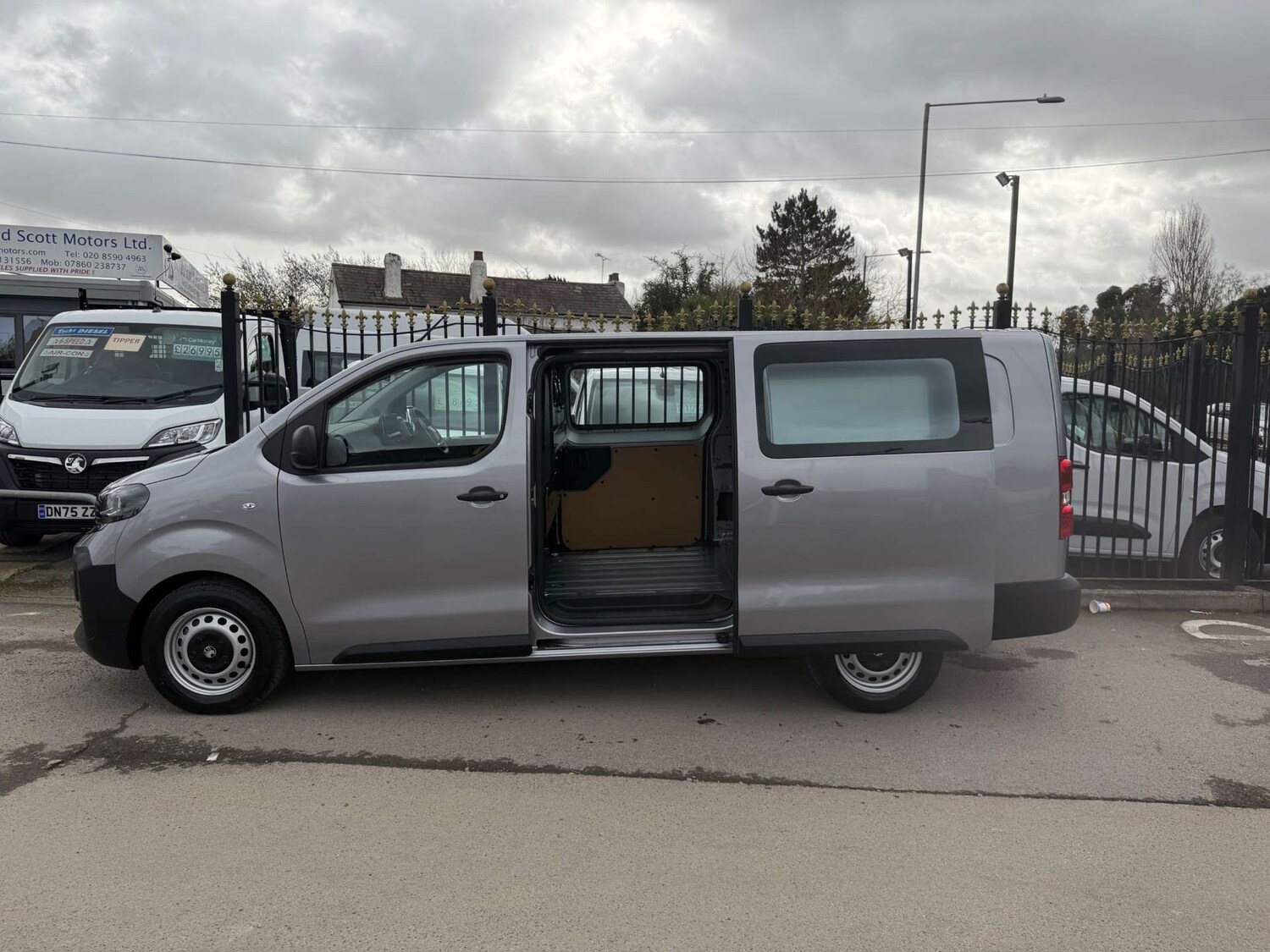 Used Vauxhall Vivaro 2025 for sale - 77813624: Photo 8