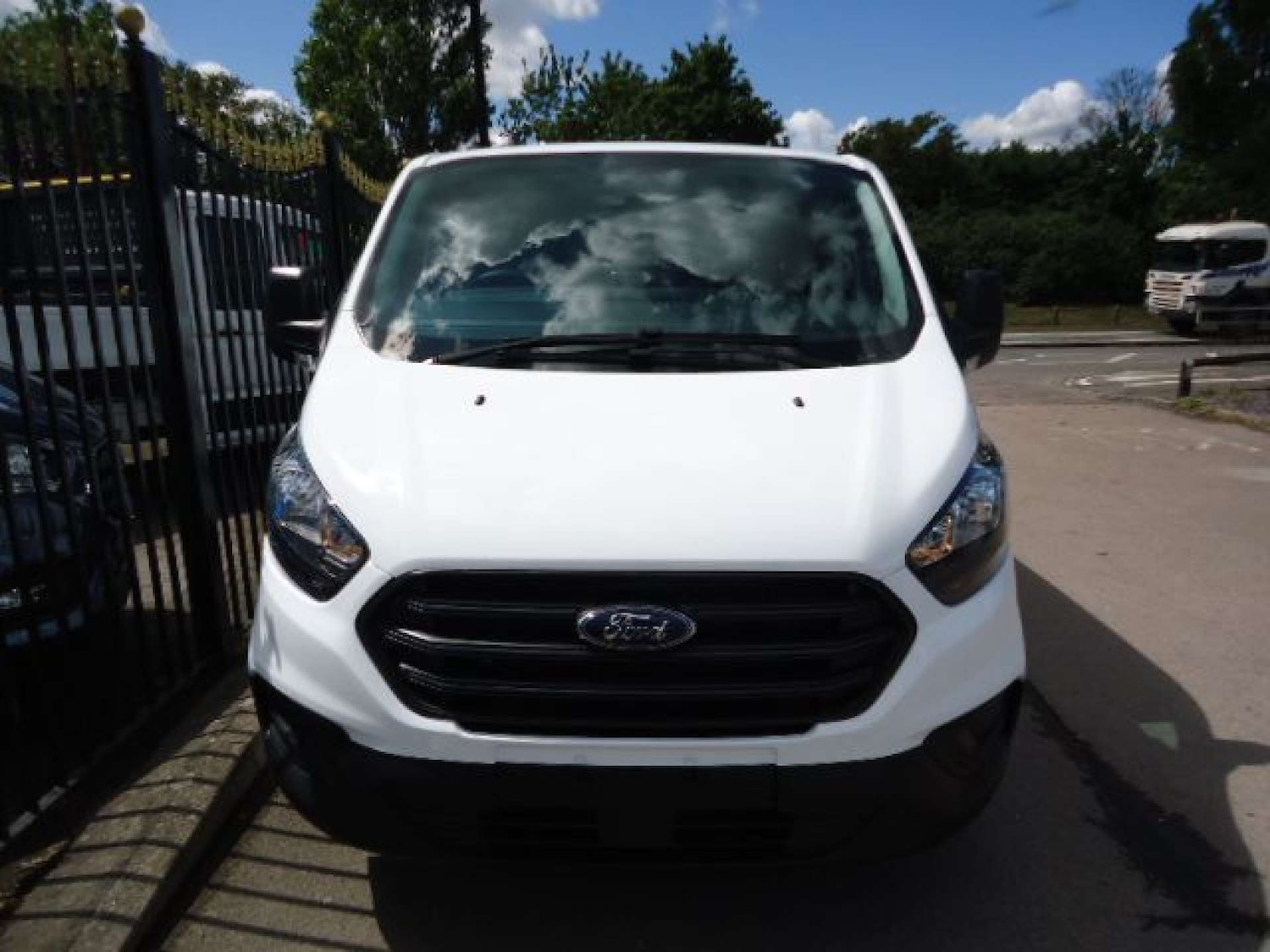 Used Ford Transit Custom 2023 for sale - 76601110: Photo 3